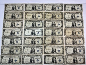 lot 96 image: 28x Lot of 1935 Silver Certificates
