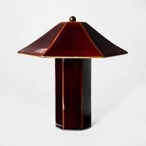 lot 48 image: Ceramic Table Lamp - Threshold designed with Studio McGee