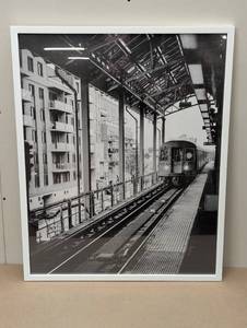 lot 132 image: Master & Co. Highline Picture Frame - 24 x 30 - White
