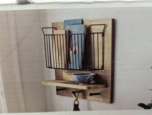 lot 119 image: 17x14 Wall Organizer BrownBlack