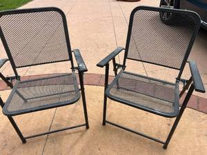 lot 116 image: Set of 2 Outdoor Metal Mesh Folding Chairs