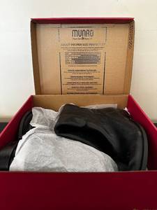 lot 124 image: Munro Black Leather Boots Size 9M