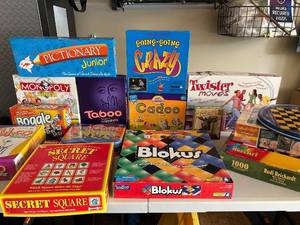 lot 131 image: Collection of Family Board Games and Puzzles