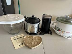 lot 132 image: Kitchen Appliance Set with Glass Mixing Bowl, Slow Cooker, Coffee Grinder, Sunbeam Crock and Cookie Mold