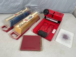 lot 44 image: Sizzix Die Cut Crafting System with Inserts