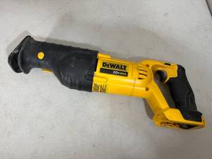 Dewalt 20 Volt Lithium Ion Reciprocating Saw / Sawzall