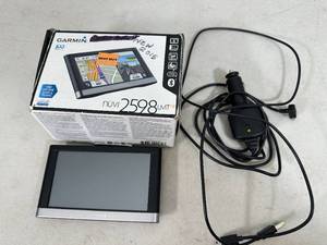 lot 118 image: Garmin Nuvi 2598 LMT GPS Unit with Cords