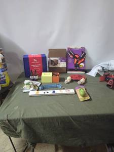 lot 8 image: Complete Pet Care Bundle Bowls, Toys, Leash, and Dog Treats