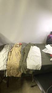 lot 53 image: Collection of 6 Womens Pants Assorted Brands and Sizes
