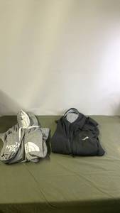 lot 62 image: Set of 2 The North Face Womens Hoodies - Grey and Black, Size LG