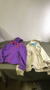 lot 66 image: Pair of Womens The North Face Hoodies, Purple and Gray, Size M