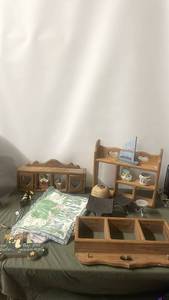 lot 94 image: Collection of Decorative Shelves, Ornaments, and Textiles