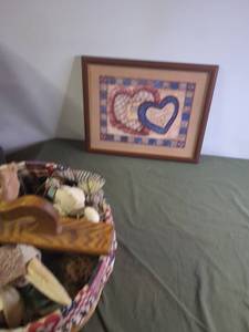 lot 156 image: Patriotic Country Decor Collection with Baskets and Wall Hangings