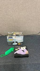 lot 213 image: 2 - Brighter Viewer LED Magnifier, Ivy Grip Tape and Mini Green Fan