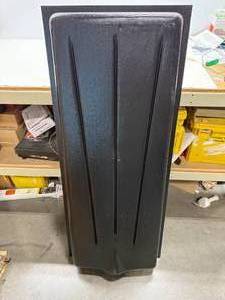 lot 12 image: Holding Tank - 32 Gallon