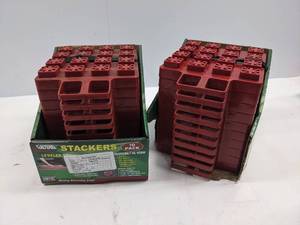 lot 50 image: VALTERRA STACKERS