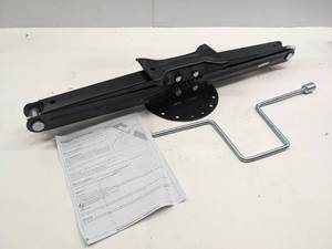 lot 62 image: RV LEVELING JACK