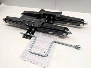 lot 63 image: RV LEVELING JACKS (SET OF 2)