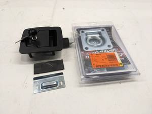 lot 79 image: RV ENTRANCE SLAM LOCK AND D-RING ANCHOR