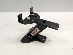 lot 81 image: 3-WAY HITCH FOR GARDEN TRACTOR