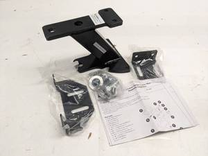 lot 83 image: 3-WAY HITCH FOR GARDEN TRACTOR