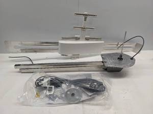 lot 108 image: RV ANTENNA
