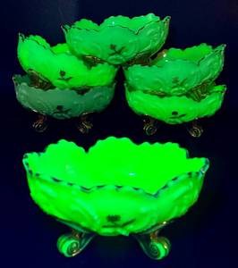 lot 39 image: 1898 Chrysanthemum Spring Custard Glass Gold Footed Dish Bowls - Set of 6 -Uranium Glass