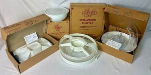 lot 100 image: Pampered Chef Chillzanne Collection