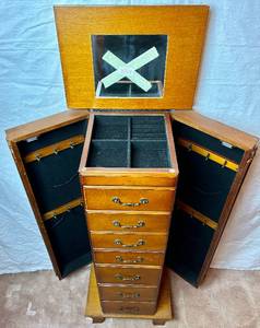 lot 69 image: Vintage Freestanding Jewelry Armoire