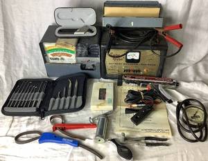 lot 175 image: Vintage Automotive Car Maintenance Lot