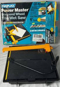 lot 156 image: Power Master Diamond Wheel Tile Wet Saw (Plasplug) for Floor & Wall Tiles up to 1 Thick