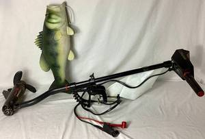 lot 265 image: Sears Diehard Trolling Motor and Lunker Bumper