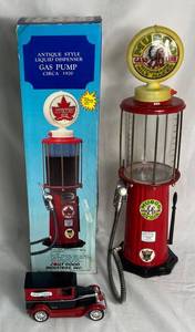 lot 208 image: Jolly Good Musgo Gasoline Michigans Mile Marker Reproduction Gas Pump and Liberty Classics 1928 Chevrolet Craftsman Tools Panel Truck Diecast Bank