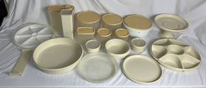 lot 200 image: Vintage Tupperware Collection #1