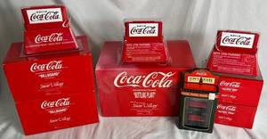 lot 222 image: Department 56 Snow Village Coca-Cola Pieces