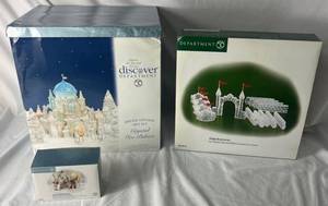 lot 231 image: Crystal Ice Palace Special Edition Gift Set with Crystal Ice King & Queen and Ice Crystal Gate & Wall Village Accessories Set