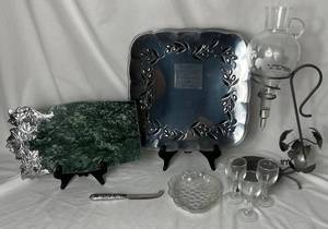 lot 64 image: Vintage Wine Bundle