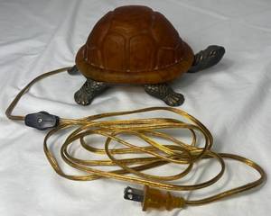 lot 194 image: Tiffany Style Tortoise Lamp