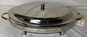 lot 192 image: Demeyere Belgium Inca Gold 24Kt Plated Handle Serving Dish with Pyrex Glass Oval Roaster