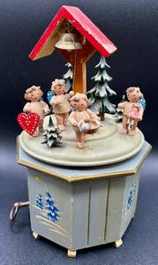 lot 296 image: Vintage Steinbach German Ave Maria Gounod Thorens Movement Music Box