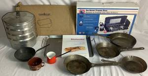 lot 272 image: Camping Cooking Bundle