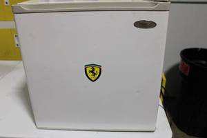 lot 38 image: Haier HSW02C Mini Fridge with Ferrari Decal