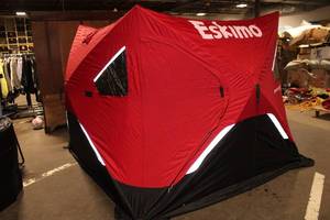 lot 51 image: Eskimo Fatfish 949 Ice Fishing Shelter