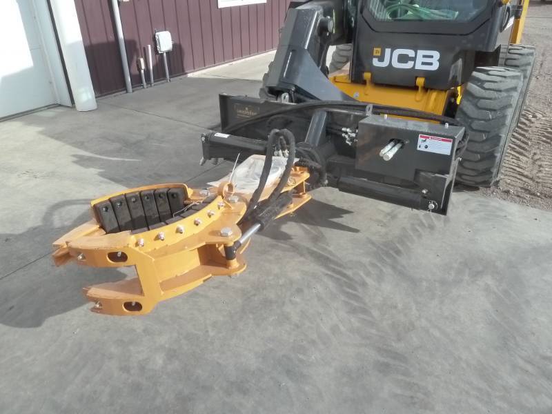 lot 25 image: Landhoner Tree & Rock Grapple