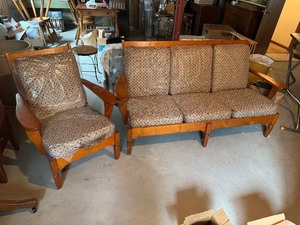 lot 11 image: Vintage Couch & Matching Chair BRING HELP TO MOVE