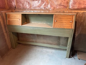 lot 16 image: Mid Century BookcaseHeadboard BRING HELP TO MOVE