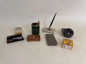 lot 33 image: Lot of Vintage Office Items