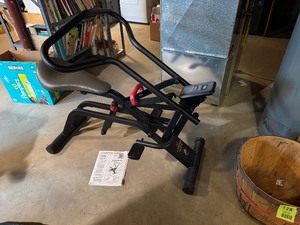 lot 95 image: Weslo Cardio Glide Exercise Machine