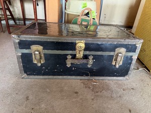 lot 123 image: Large Vintage Trunk & Whatever Treasure Is Inside