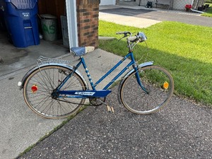 lot 134 image: Hercules 3-speed Bicycle